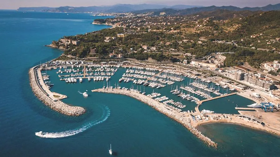 Varazze Suite Endless Sea 0*,  Italia